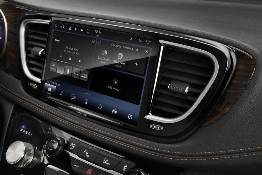 Детали интерьера Chrysler Pacifica Pinnacle AWD (RU) 2020 года  (фото 67 из 82)